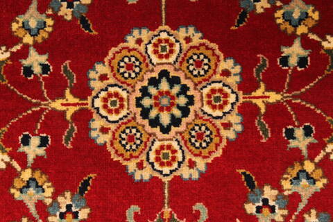 Isfahan Red Hand Knotted 27 X 42  Area Rug 250-28993 Image 2