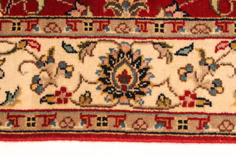 Isfahan Red Hand Knotted 27 X 42  Area Rug 250-28993 Image 3