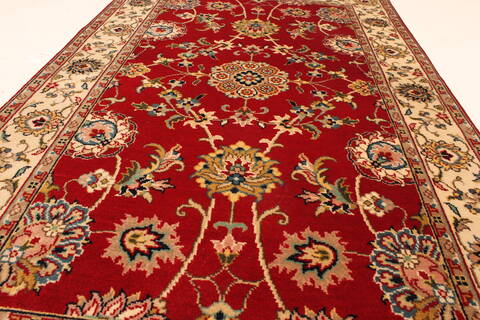 Isfahan Red Hand Knotted 27 X 42  Area Rug 250-28993 Image 4