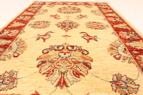Pishavar Beige Hand Knotted 28 X 43  Area Rug 250-28999 Image 4