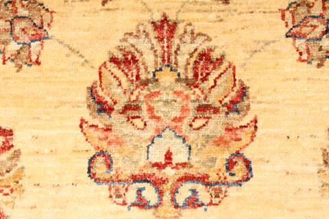 Pishavar Beige Hand Knotted 28 X 43  Area Rug 250-28999 Image 7