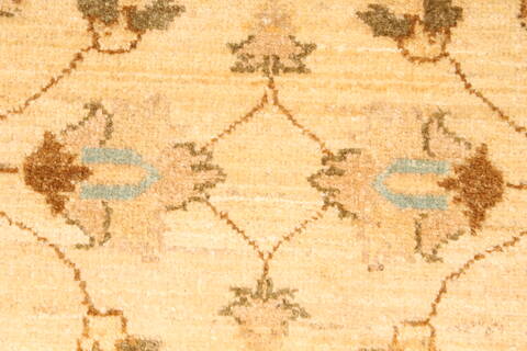 Pishavar Beige Hand Knotted 28 X 44  Area Rug 250-29016 Image 2