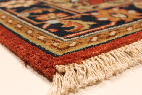 Serapi Red Hand Knotted 26 X 311  Area Rug 250-29033 Image 4