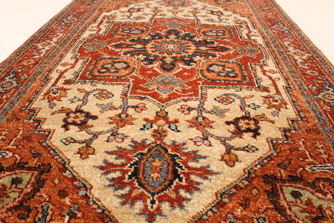 Serapi Beige Hand Knotted 27 X 41  Area Rug 250-29036 Image 2
