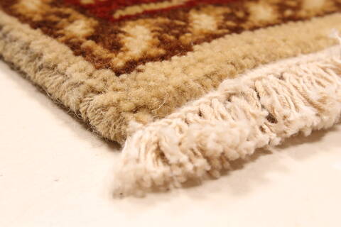 Serapi Beige Hand Knotted 27 X 42  Area Rug 250-29042 Image 5