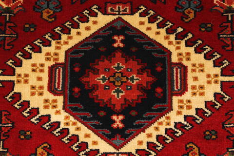 Karajeh Red Hand Knotted 26 X 41  Area Rug 250-29045 Image 6