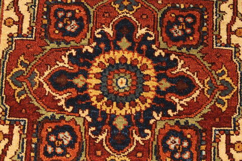 Serapi Beige Hand Knotted 26 X 41  Area Rug 250-29052 Image 2