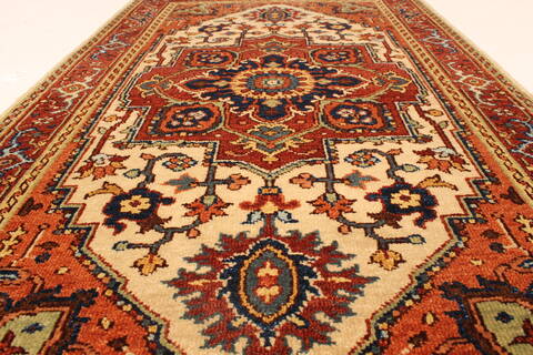 Serapi Beige Hand Knotted 26 X 41  Area Rug 250-29052 Image 4