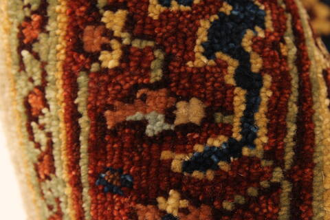 Serapi Beige Hand Knotted 26 X 41  Area Rug 250-29052 Image 6