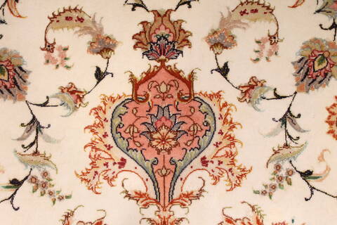 Tabriz Purple Hand Knotted 68 X 98  Area Rug 254-29154 Image 1