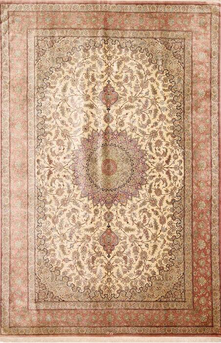 Qum Purple Hand Knotted 65 X 99  Area Rug 254-29156 Image 0