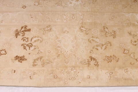 Tabriz Beige Hand Knotted 66 X 101  Area Rug 254-29162 Image 4
