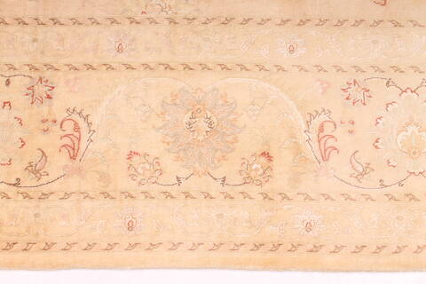 Tabriz Beige Hand Knotted 84 X 124  Area Rug 254-29242 Image 8