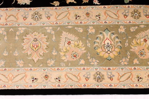 Tabriz Black Hand Knotted 83 X 114  Area Rug 254-29251 Image 8
