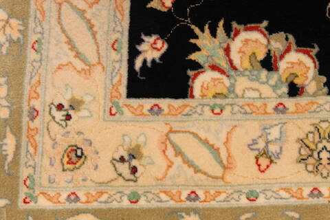 Tabriz Black Hand Knotted 83 X 114  Area Rug 254-29251 Image 9