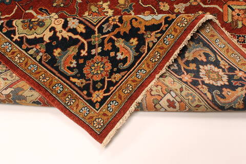 Serapi Red Hand Knotted 79 X 159  Area Rug 250-29271 Image 3