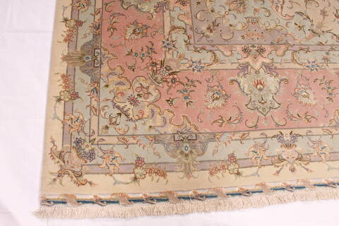 Tabriz Purple Hand Knotted 100 X 136  Area Rug 254-29372 Image 2