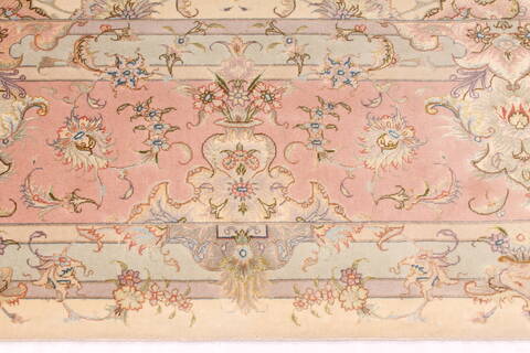 Tabriz Purple Hand Knotted 100 X 136  Area Rug 254-29372 Image 4
