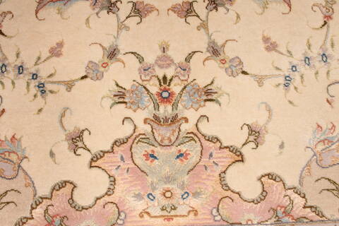 Tabriz Purple Hand Knotted 100 X 136  Area Rug 254-29372 Image 6