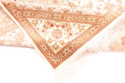 Qum Beige Hand Knotted 51 X 80  Area Rug 254-29501 Image 8