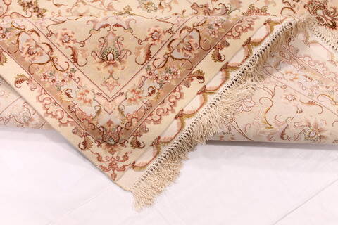 Tabriz Beige Hand Knotted 82 X 100  Area Rug 254-29591 Image 8