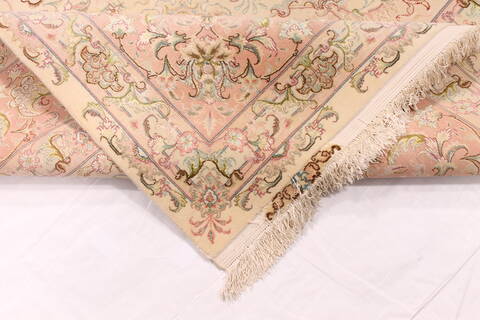 Tabriz Purple Hand Knotted 82 X 1110  Area Rug 254-29605 Image 9