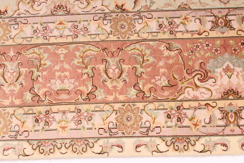 Tabriz Beige Hand Knotted 82 X 117  Area Rug 254-29609 Image 4