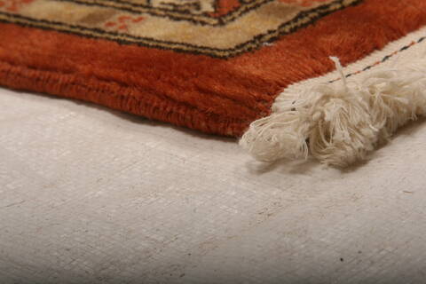 Tabriz Red Hand Knotted 80 X 100  Area Rug 100-29622 Image 5