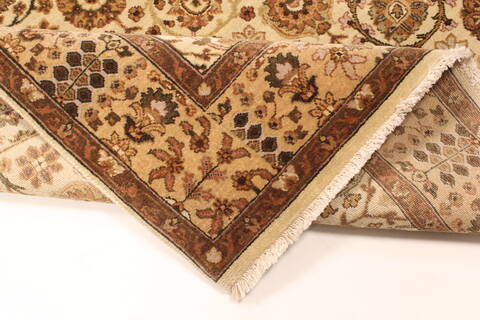 Oushak Beige Runner Hand Knotted 41 X 123  Area Rug 250-29657 Image 4