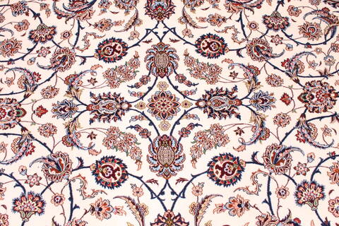 Isfahan White Hand Knotted 86 X 125  Area Rug 254-29664 Image 3