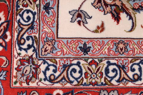 Isfahan White Hand Knotted 86 X 125  Area Rug 254-29664 Image 5