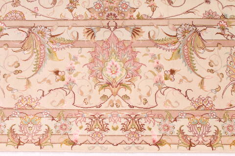 Tabriz Beige Hand Knotted 84 X 118  Area Rug 254-29666 Image 4