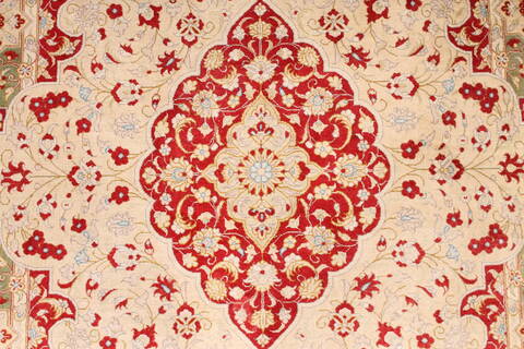Qum Red Hand Knotted 29 X 40  Area Rug 254-29955 Image 2