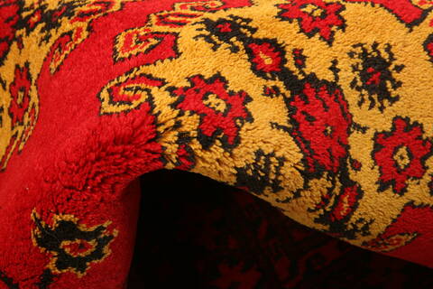 Kizalayak Red Hand Knotted 35 X 510  Area Rug 100-30132 Image 1