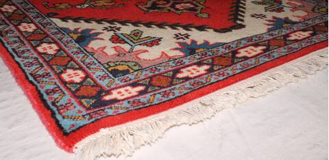 Ardebil Red Hand Knotted 26 X 37  Area Rug 400-30152 Image 2