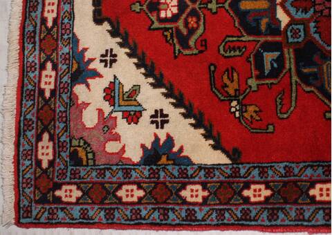 Ardebil Red Hand Knotted 26 X 37  Area Rug 400-30152 Image 3
