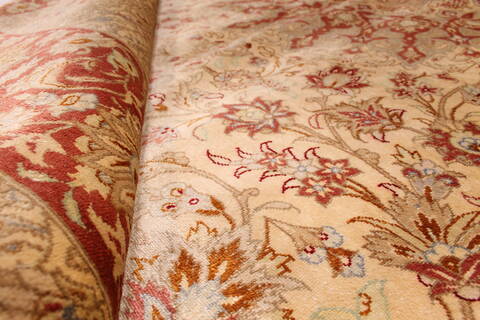 Qum Red Hand Knotted 45 X 67  Area Rug 254-30285 Image 7