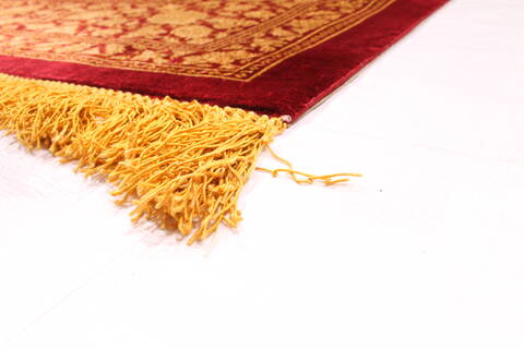 Qum Beige Hand Knotted 84 X 118  Area Rug 254-30330 Image 5