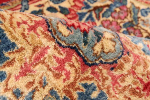 Kerman Red Hand Knotted 129 X 1510  Area Rug 250-30397 Image 9