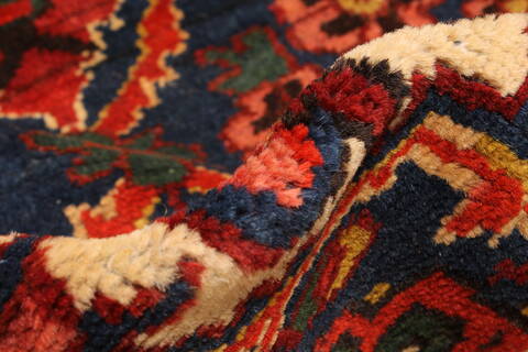 Bakhtiar Beige Hand Knotted 100 X 159  Area Rug 250-30398 Image 3
