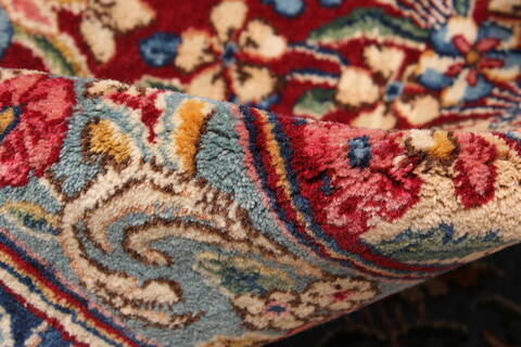 Kerman Red Hand Knotted 115 X 169  Area Rug 250-30400 Image 13