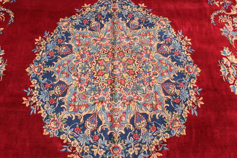 Kerman Red Hand Knotted 115 X 169  Area Rug 250-30400 Image 1