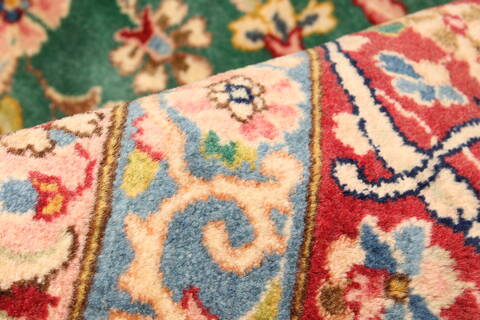 Kerman Red Hand Knotted 110 X 166  Area Rug 250-30406 Image 5