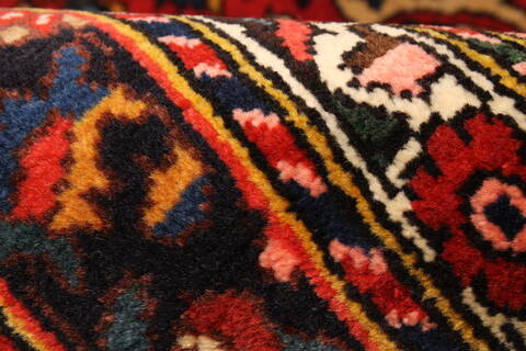 Bakhtiar Beige Hand Knotted 100 X 140  Area Rug 250-30412 Image 12
