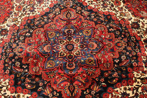 Bakhtiar Beige Hand Knotted 100 X 140  Area Rug 250-30412 Image 1