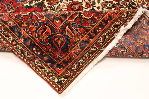 Bakhtiar Beige Hand Knotted 100 X 140  Area Rug 250-30412 Image 8