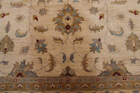 Pishavar Beige Machine Made 84 X 115  Area Rug 400-30417 Image 5