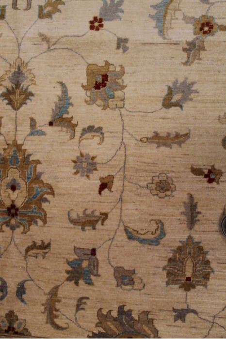Pishavar Beige Machine Made 84 X 115  Area Rug 400-30417 Image 7