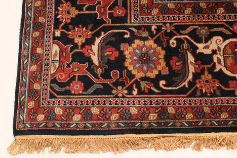 Agra Red Hand Knotted 121 X 151  Area Rug 250-30429 Image 12