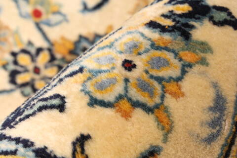 Kashan Blue Hand Knotted 117 X 177  Area Rug 250-30455 Image 5